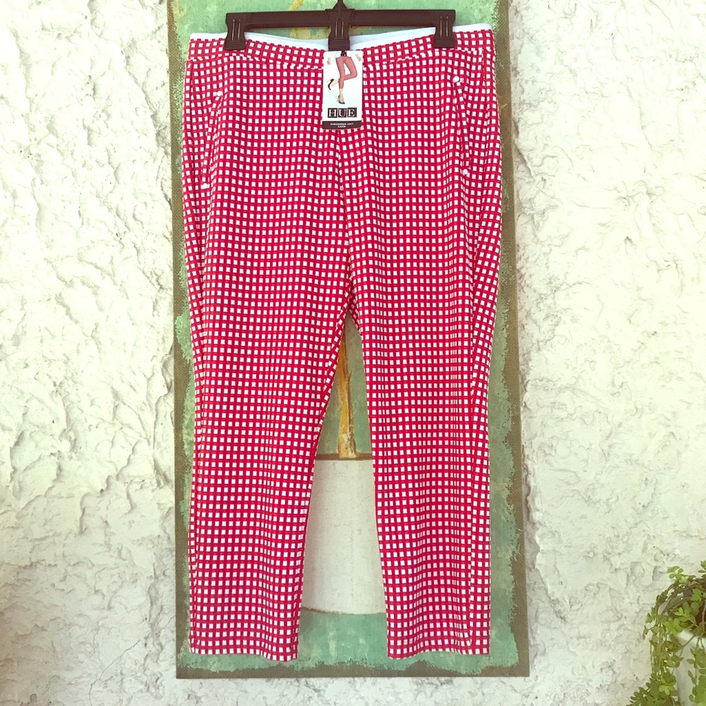 Hue Red Checked Cropped Leggings
